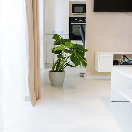 Rezidencia Lichnerova Apartment *